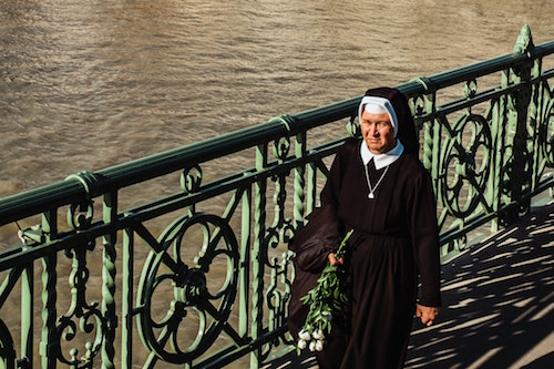 Les communautés religieuses sont très sensibles face à la pandémie de COVID-19