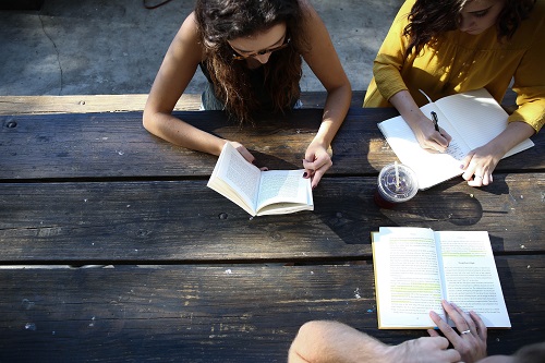 Vivre sa session à distance pour les jeunes universitaires, pas toujours un cadeau !