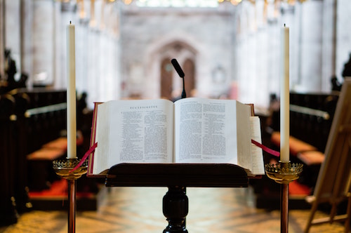 Lecture_Stephen-Radford_Unsplash.jpg